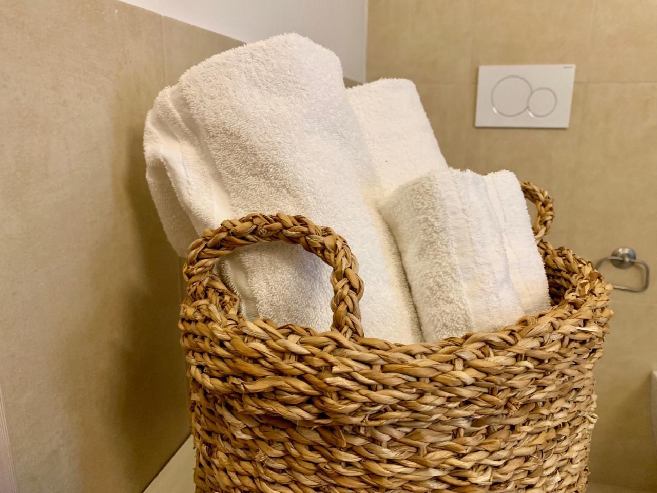 Porta Ronca - B&B, Suites & Apts Rho Eksteriør billede